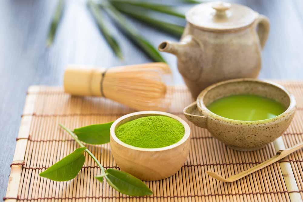 El Arte del Matcha Perfecto: Guía para prepararlo en casa (con o sin batidor)