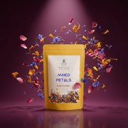 Hero de campaña de Pétalos Comestibles Mixtos: doypack con lluvia de pétalos sobre fondo de marca - imagen firma IA